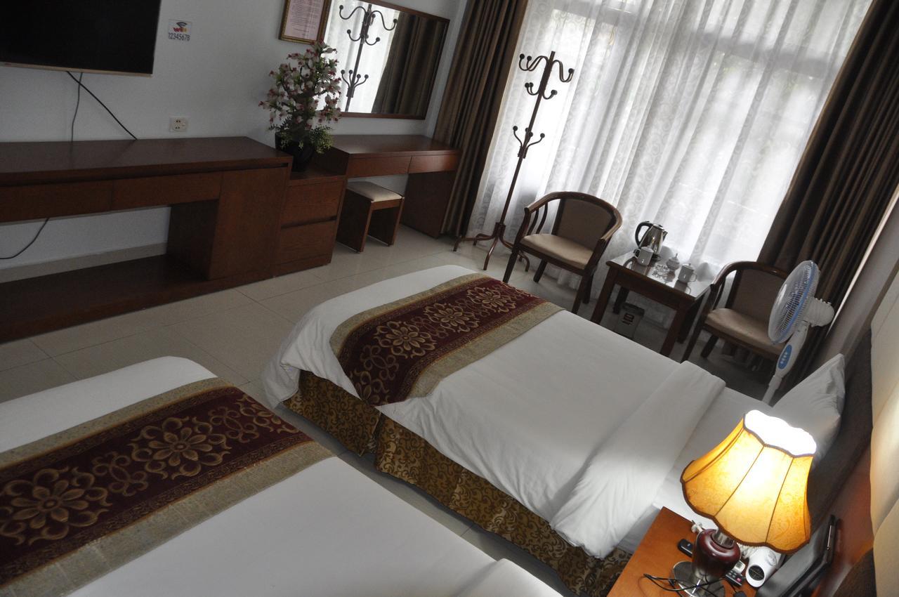 Hotel Cong Doan Mong Cai Provinz Quang Ninh Exterior foto